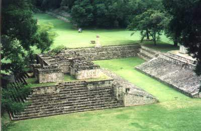 Copán, antigua ciudad maya -
      Juego de pelota